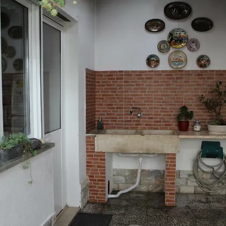Yellow Cat House * Sintra